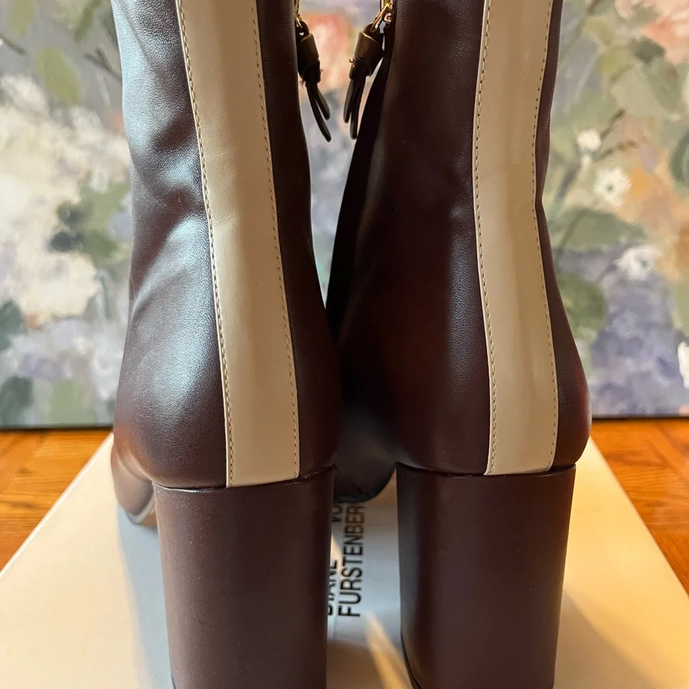 🍒Diane Von Furstenberg Leather Booties🍒 - Picture 5 of 14